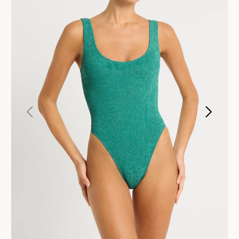 Bond-eye Green One Piece Swimsuit with Scoop Neckline